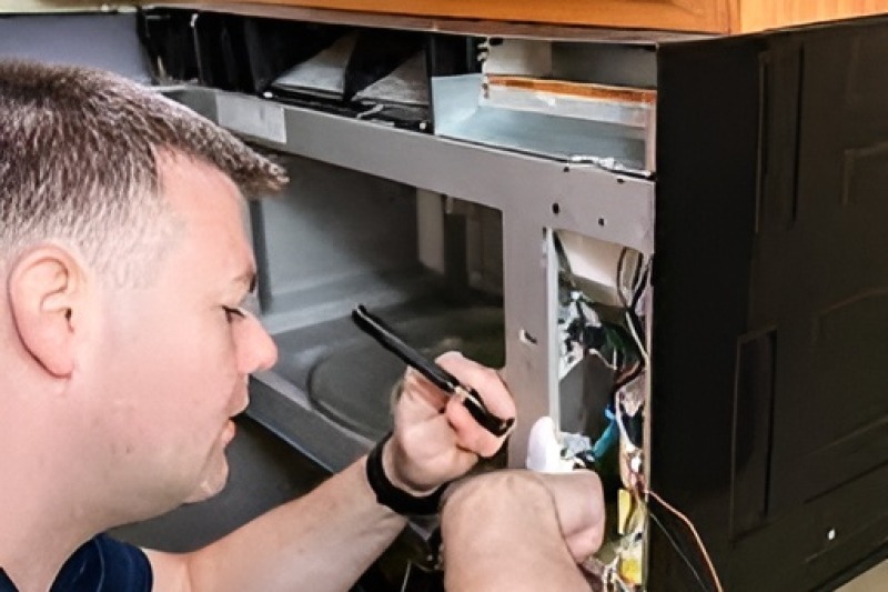 Buld-in Microwave Repair in West Carson